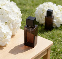 Eau de toilette en spray 50 ml, parfum léger longue tenue, boisé, frais et naturel, unisexe, simple et moderne.