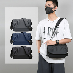 Vente en gros de sac à bandoulière de loisir imperméable à l'eau pour hommes - Product Image 2