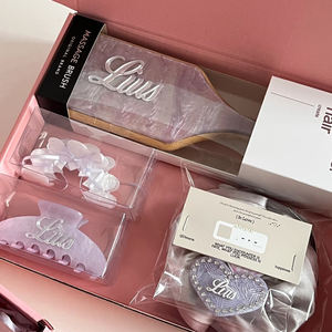 Nouvelle arrivée personnalisée acétate de cellulose bambou rose sucre pagaie brosse à cheveux acétate cheveux griffes ensemble avec boîte cadeau à la main - Product Image 3