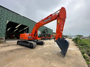 Doosan รถขุดตีนตะขาบมือสอง DX225LC จากญี่ปุ่น DX225LC เครื่องยนต์ - Product Image 5