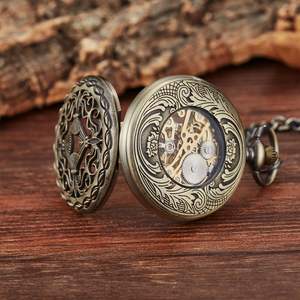 Montre de poche mécanique <span class=keywords><strong>en</strong></span> laiton antique creux à <span class=keywords><strong>six</strong></span> feuilles demi-chasseur avec cadran à chiffres romains à affichage squelettique - Product Image 6