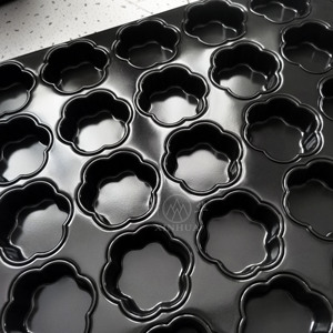 Plateau de cuisson commercial de haute qualité pour gâteaux aux fleurs de prunier, idéal pour la cuisson de gâteaux de qualité supérieure - Product Image 4