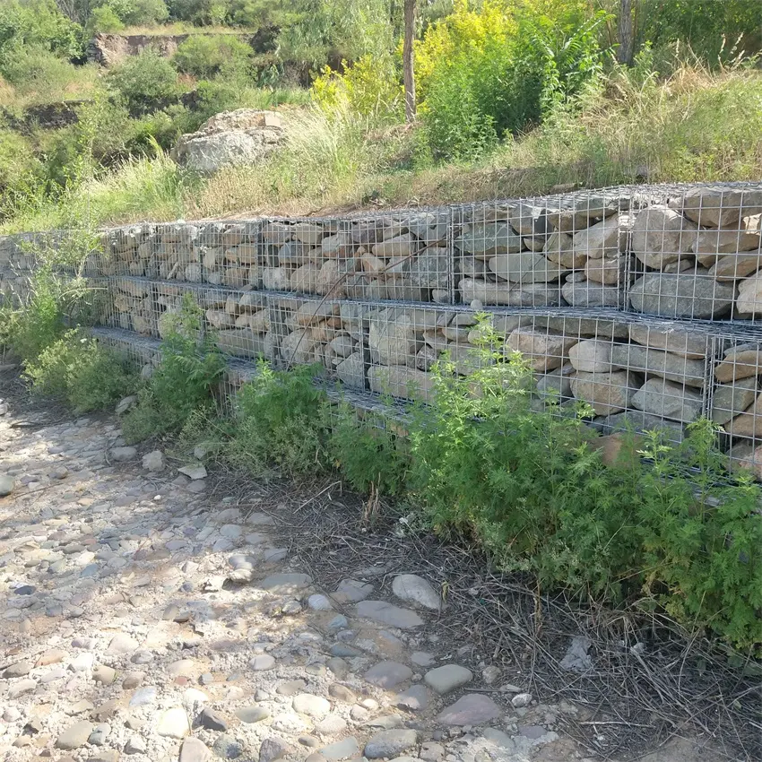 Sıcak satış 2x1x1m 2.0-5.0mm kaynaklı Gabion kutuları Gabion sepet taş