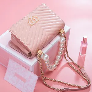 Tas Wanita Elegan Hari Valentine Grosir Tas Rantai Mutiara Mewah Tas Tangan Logo Logam Hati