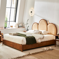 Cadre de lit vintage en bois massif et rotin, lit plateforme Queen/King style Mid-Century Modern avec tête de lit tressée à la main, mobilier de chambre
