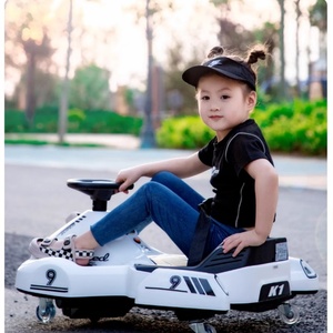 Quantum elettrico Ride-On macchinina per bambini bambini caricabatteria per auto elettriche in plastica Carros a Control remto Para Ninos <span class=keywords><strong>di</strong></span> età compresa tra 5 e 7 anni - Product Image 2