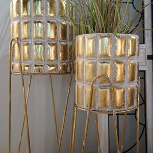 Étagères à fleurs décoratives <span class=keywords><strong>en</strong></span> <span class=keywords><strong>fonte</strong></span> Gold To Do Old Home Decor avec porte-fleurs <span class=keywords><strong>en</strong></span> métal - Product Image 4