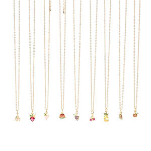 Collana con ciondolo a forma di frutta con banana e zirconi Micro-intarsiati per bambini - Product Image 1