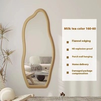 Miroir complet moderne à suspendre au mur pour la maison, la chambre à coucher, le salon, le nuage, le vent crème pour les vêtements.