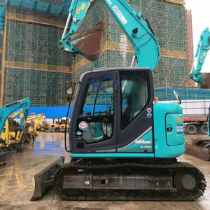 Mini-excavatrice sur chenilles Kobelco Sk75-8sr 7 tonnes d'occasion, faible nombre d'heures de fonctionnement, bon état, moteur principal, pompe hydraulique MOOG, distributeur Parker 1 - Product Image 1