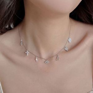 Colliers pendentifs Dylam au design exclusif et unique en argent 925, avec symboles multiples : Main du Mal, Yeux, Cœur d'Amour, Croix Lumineuse, Octagramme - Product Image 3
