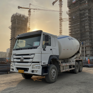 Camión Mezclador <span class=keywords><strong>de</strong></span> Concreto HOWO 6x4 <span class=keywords><strong>de</strong></span> <span class=keywords><strong>Segunda</strong></span> <span class=keywords><strong>Mano</strong></span>, Tambor <span class=keywords><strong>de</strong></span> 12m3, Motor Potente <span class=keywords><strong>de</strong></span> 420HP para Uso en Proyectos a Gran Escala - Product Image 1