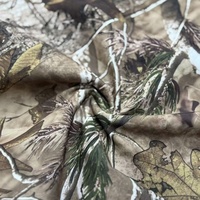Tela de forro polar compuesto de camuflaje impermeable, material softshell engrosado para chaquetas y abrigos de exterior.
