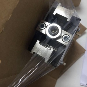 Ouqin Linear <b>Guide</b> <b>Rail</b> <b>Clamp</b> LSX40 200mm Metal Bearing For Industrial Use - Product Image 1