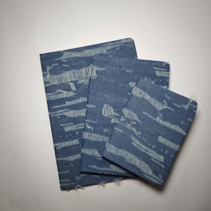 Carnet A5 promotionnel en tissu rayé indigo avec fermeture élastique et logo personnalisé pour cadeau - Product Image 3