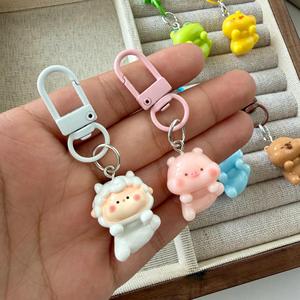 Porte-clés mignon en plastique en forme d'animal, breloque 3D Kawaii de dessin animé (mouton, cochon, canard, grenouille, éléphant) avec mousqueton coloré pour sac - Product Image 3