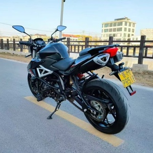 Benelli Huanglong 600, Quattro Cilindri in Linea, Raffreddamento a Liquido, Design <span class=keywords><strong>Sugomi</strong></span>, Carenatura Aerodinamica, Acceleratore Reattivo - Product Image 4
