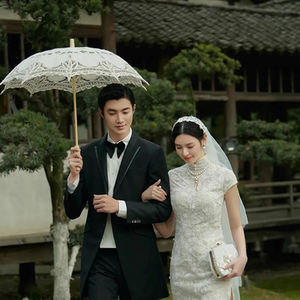 Parasol de mariage pour femmes fait <span class=keywords><strong>à</strong></span> la main moderne en dentelle brodée Style contemporain parapluie droit contrôle manuel pour les événements nuptiaux - Product Image 4