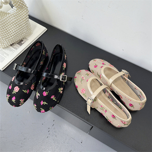 Chaussures plates en maille brodées florales pour femmes 2025 – Nouveau design élégant, chaussures à enfiler tendance pour l'été et l'automne - Product Image 5