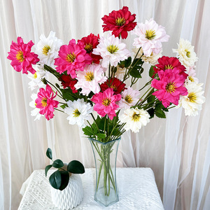 Arrangement floral en soie à 5 têtes de Celtis Sinensis de Meiyu Craft Flower Factory pour la décoration de bureau et d'entrée - Product Image 4
