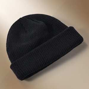 Bonnets en tricot de style coréen personnalisés pour hommes - Chapeaux de mode d'hiver avec logo, bonnets épais et chauds anti-froid - Product Image 5