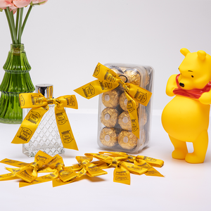 โบว์ริบบิ้นผูกสำเร็จรูป ผลิตโดยตรงจากโรงงาน สำหรับห่อช็อกโกแลต ทำจากริบบิ้นซาตินโพลีเอสเตอร์หน้าเดียว พร้อมเชือกผูกแบบบิด สำหรับกล่อง - Product Image 1