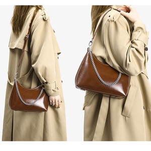 Borse da Donna di Qualità, Borsa a Tracolla Vintage in Pelle PU Cerata, Borsa Hobo di Lusso con Catena, Elegante Borsa a Tracolla per Donne - Product Image 3