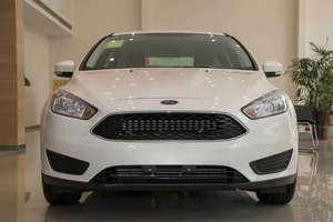 <span class=keywords><strong>Ford</strong></span> <span class=keywords><strong>Focus</strong></span> Classic <span class=keywords><strong>2018</strong></span> 1.6L Manuale Comfort Usata, Auto Compatta 5 Porte 5 Posti Guida a Sinistra Benzina, Standard Euro V Berlina Familiare - Product Image 2