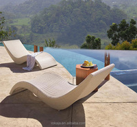Chaises longues de piscine extérieure en forme de S, confort, villa, chaise de pont de piscine, lit en rotin, chaise de plage, chaise longue de luxe
