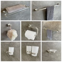 Chine Usine Fabriqué En Acier Inoxydable Hôtel Salle De Bains Ensemble D'accessoires Moderne Porte-Papier Toilette Raccords Construction En Métal