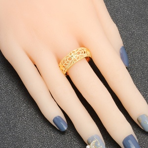 Bagues JXX en gros plaquées or 24 carats, simples, géométriques, magnifiques alliances pour femmes, style classique, principalement en laiton - Product Image 2