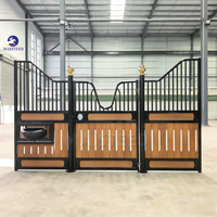 Box de Luxe Européen pour Chevaux – Écurie Coulissante Galvanisée avec Cadre Robuste et Panneaux Modulaires pour Écuries Intérieures et Extérieures