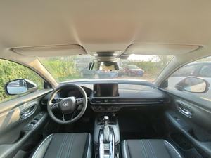 Honda HRV 240TURBO Edición Jingrui <span class=keywords><strong>2023</strong></span>, SUV Usado, Gasolina, 5 Asientos, Kilometraje 17000, Fecha de Producción <span class=keywords><strong>Marzo</strong></span> 2024 - Product Image 3