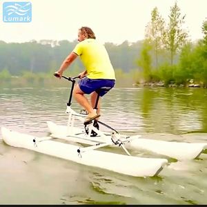 Vélo aquatique gonflable 1 personne, cadre en aluminium, ponton rond pour sports nautiques en plein air, de la fabrique chinoise Lumark, vente en gros directe - Product Image 1