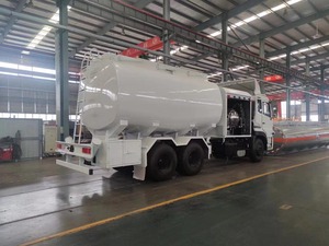 Camion de ravitaillement aérien de type réservoir en alliage d'aluminium de 20 tonnes pour utilisation à l'aéroport, adapté au ravitaillement sous pression et au ravitaillement par gravité - Product Image 3