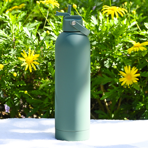 750ml Rubber Coated Stainless Steel Water <b>Bottle</b> with Dustproof Straw Lid 25oz Vacuum Insulated Leak Proof Sports <b>Bottle</b> - Product Image 1