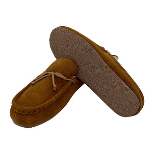 <span class=keywords><strong>Chaussons</strong></span> d'hiver pour hommes <span class=keywords><strong>Chaussons</strong></span> en mousse à mémoire de forme doublés de fourrure Chaussures d'intérieur et d'extérieur en daim Mocassin Scuff Slippers - Product Image 4