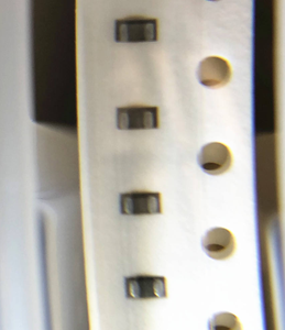 Nouveau capteur de température TAIYAN Circuit intégré électronique GRM188R71H104KA93D avec plage de température de fonctionnement de -55°C à 125°C 50VDC - Product Image 5