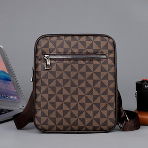 Nouveau sac de poitrine pour hommes en cuir PU décontracté à la mode coréenne à l'extérieur du sac à bandoulière pour hommes sac à bandoulière usage quotidien - Product Image 3