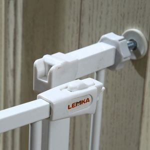 Barrière de sécurité rétractable en métal Santin, à fixation par pression, compatible peinture, pour animaux de compagnie et bébés - Product Image 6