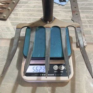 Manganese Steel Garden Rake 3 Tines Thickened For Soil Tilling And Loosening Horticulture Tool - Product Image 4