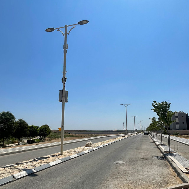 KLED LIGHTING Super-High Performance LED Street Light IP66 Rating Aluminum Alloy Lamp AC Power Supply Road Application Toolless