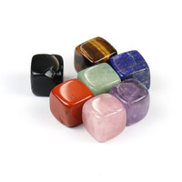 Nouvel ensemble de pierres à whisky en cristal sculpté pour la méditation, 7 chakras, pierres naturelles Reiki avec boîte Feng Shui, vente en gros