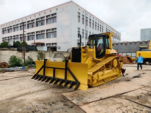 Bulldozer Caterpillar D5K D5G D5M Usado en Buenas Condiciones, Bulldozer Cat D5K D5G D5M de Segunda Mano con Pocas Horas de Trabajo en Venta - Product Image 5