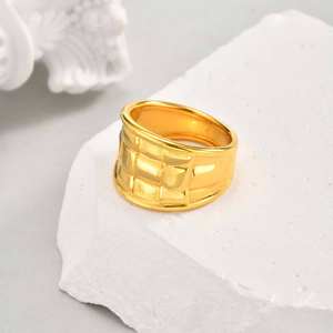 Acero inoxidable que combina con todo de moda simple con chapado en oro de 18 quilates Anillo tejido de mujer de moda <span class=keywords><strong>OUSLY</strong></span> Uso diario - Product Image 4