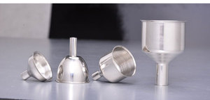 Bình Uống Nước Bằng Thép Không Gỉ Mini Bình Lọc Phễu Kim Loại Lỏng Dụng Cụ Nhà Bếp Miệng Rộng Tiện Dụng Nhỏ Bình Đựng Hông - Product Image 6