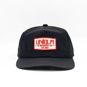 Casquette rétro vintage noire à 5 panneaux non structurée à profil bas avec logo brodé personnalisé et fermeture à pression - Product Image 3