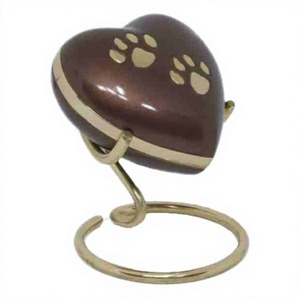 Urna Biodegradable Estilo Americano con Grabado de Huella, Acabado Marrón, 3 Pulgadas Cúbicas, para Cenizas de Mascotas - Product Image 1