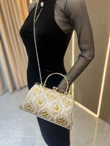 Bolso de Mano Vintage <span class=keywords><strong>para</strong></span> Mujer 2026, Bolso Floral con Cuentas y Pedrería, Bolso de Mano con Asa de Metal <span class=keywords><strong>para</strong></span> Fiesta de Bodas, Bolso Vintage Brillante - Product Image 3