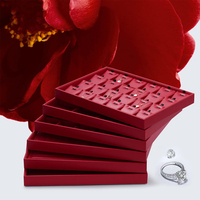Plateau de présentation de bijoux en cuir de luxe plateau organisateur de bijoux à 24 grilles avec inserts amovibles stockage de pendentif collier